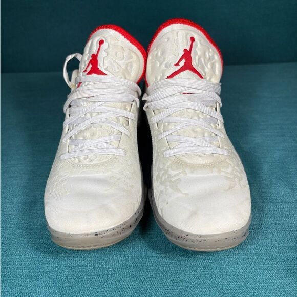 Size 6.5Y/8Women - Nike Air Jordan Zion 3 shoe - Picture 5 of 9